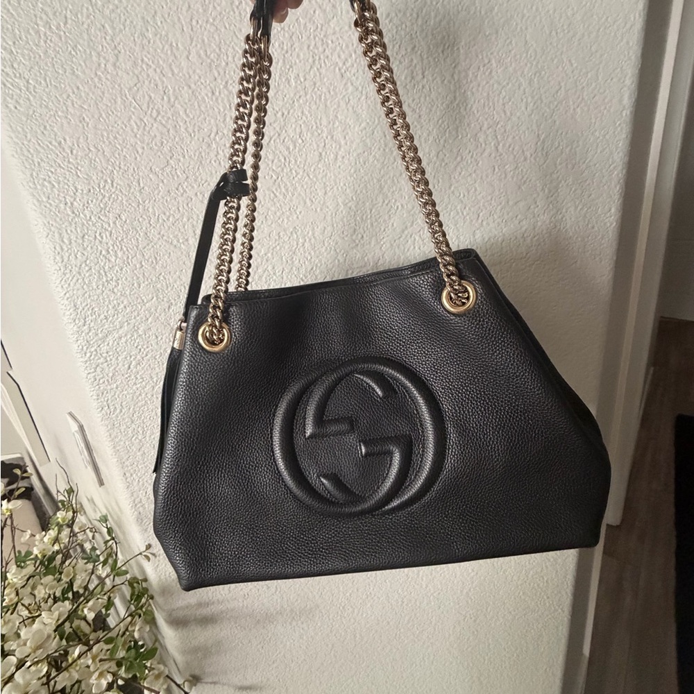 Gucci Black Leather Shoulder Bag with Gold Chain Straps